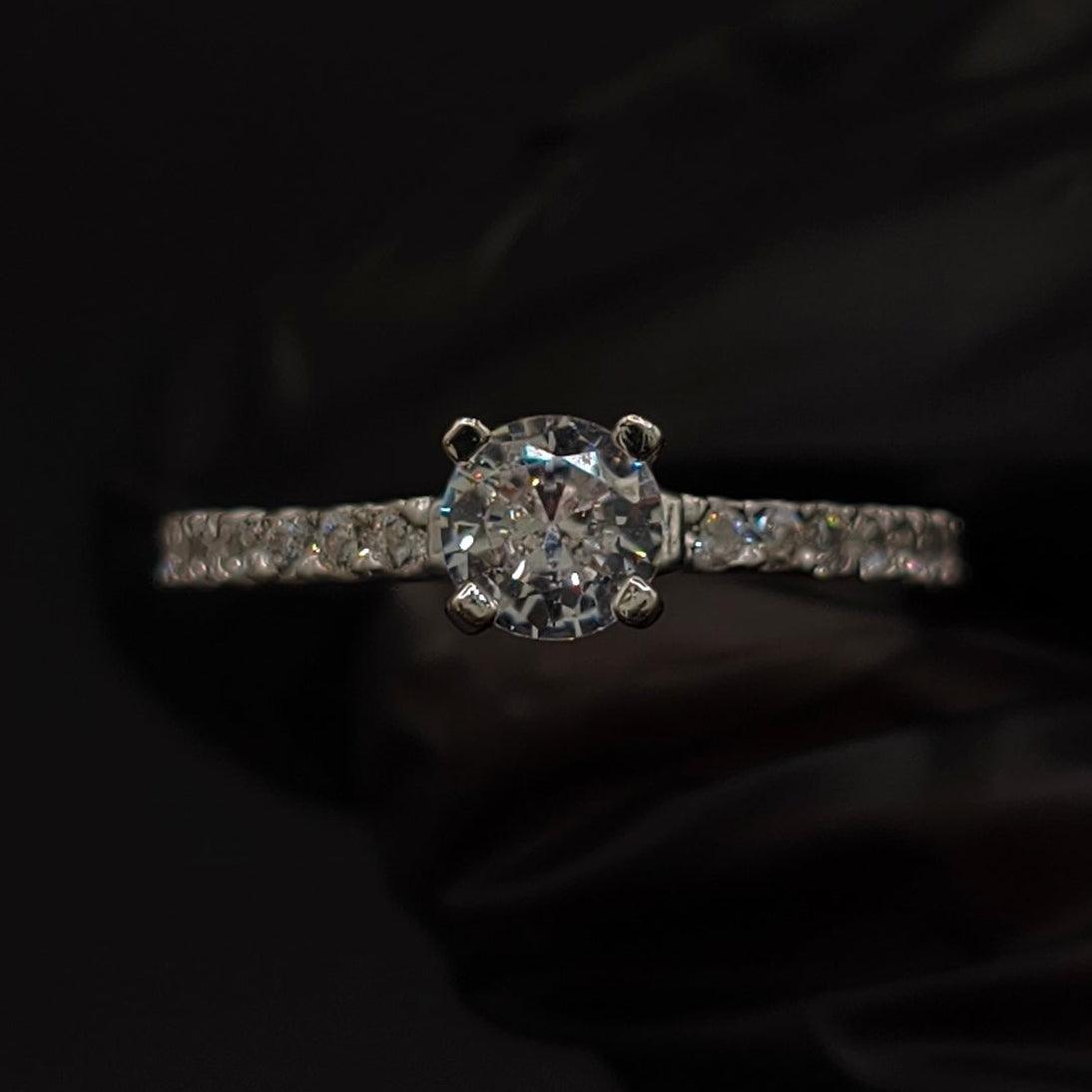 Anillo Promesa CZ Blanca Plata