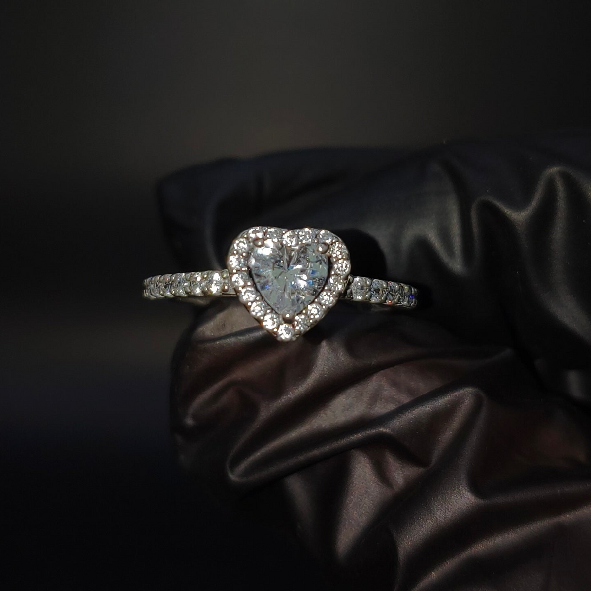Anillo Promesa Corazón CZ Blanca Plata