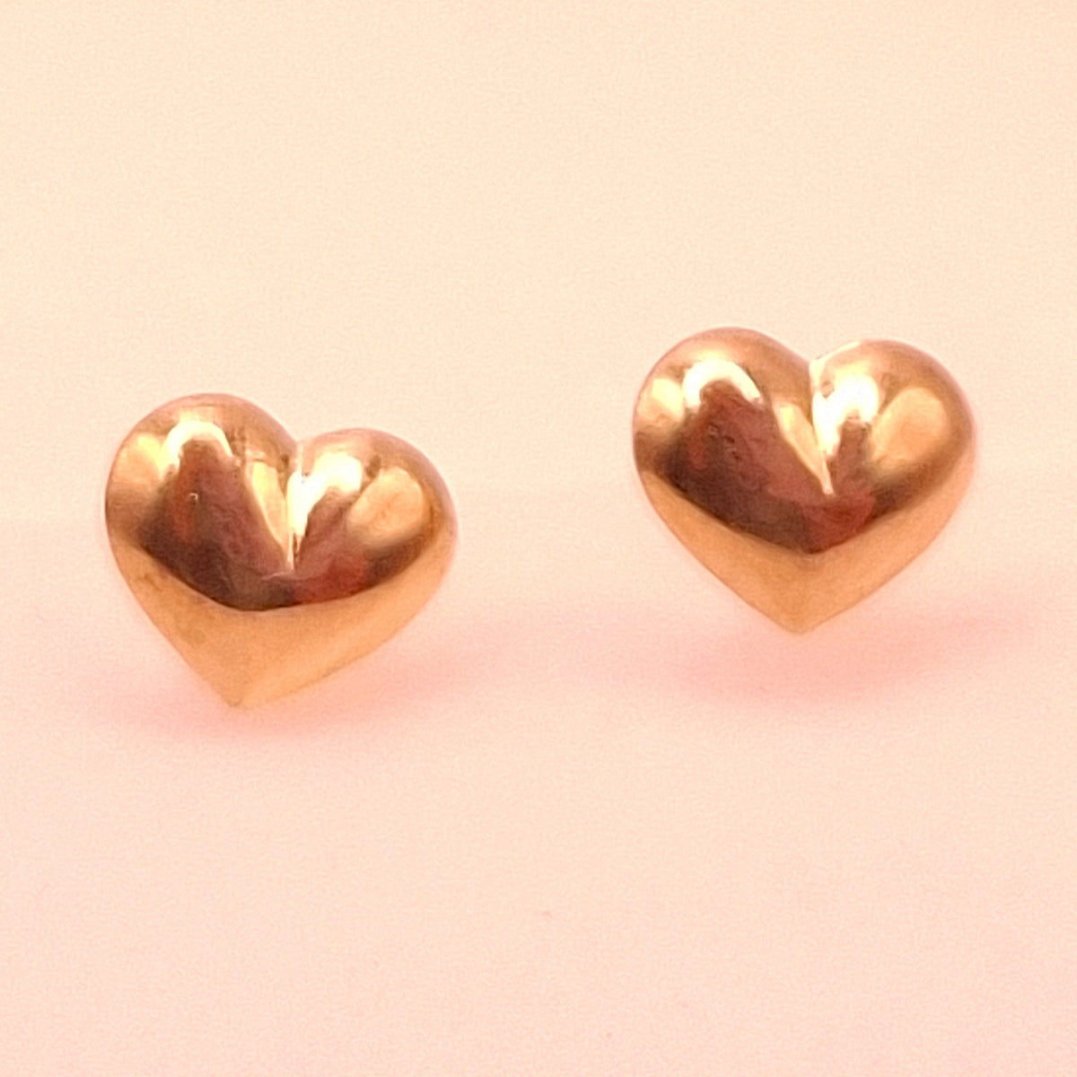 Aretes Corazón Abultado Oro Amarillo 10k