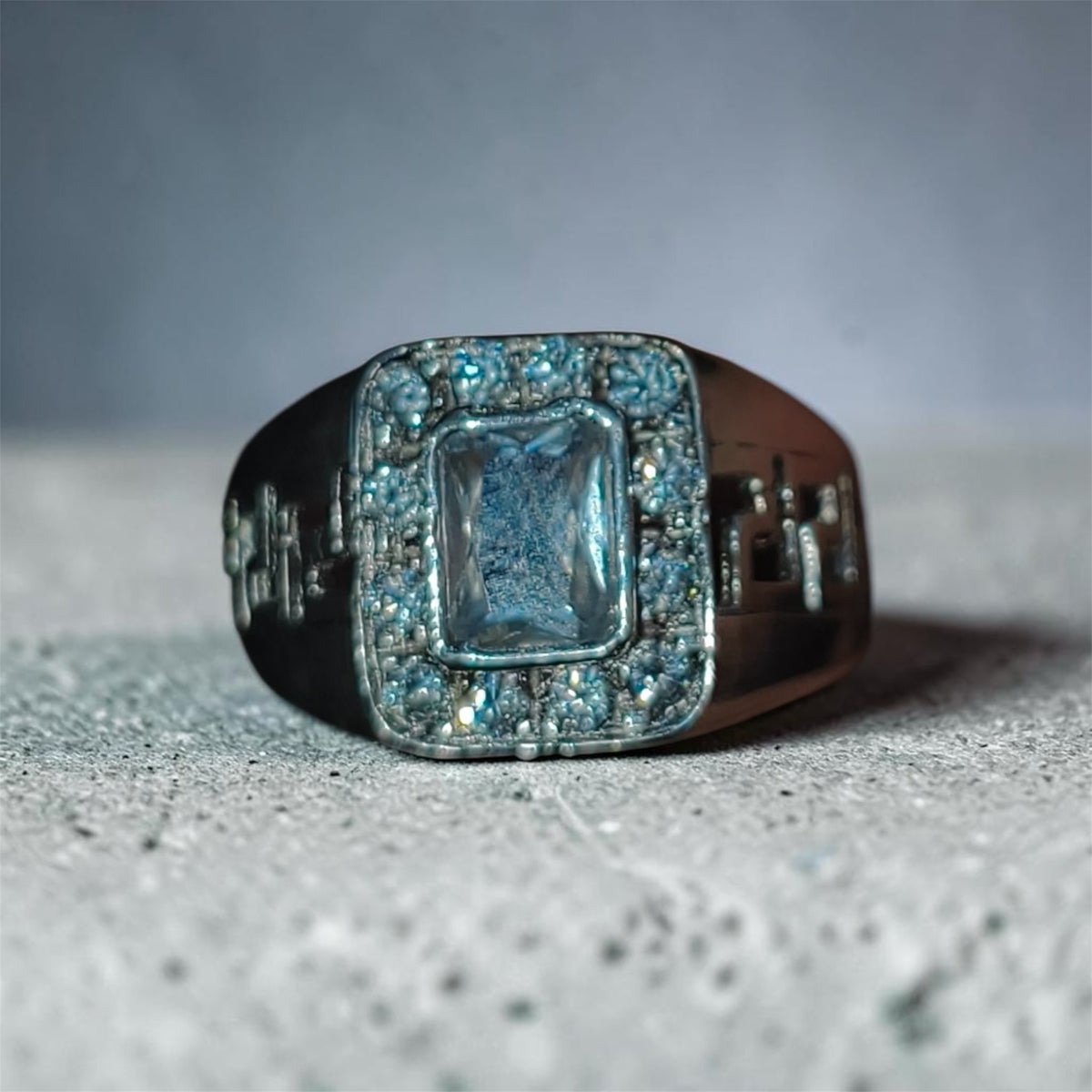 Anillo Griego — Plata S.925 con Circonia Suiza corte Diamante de Inspiración Clásica