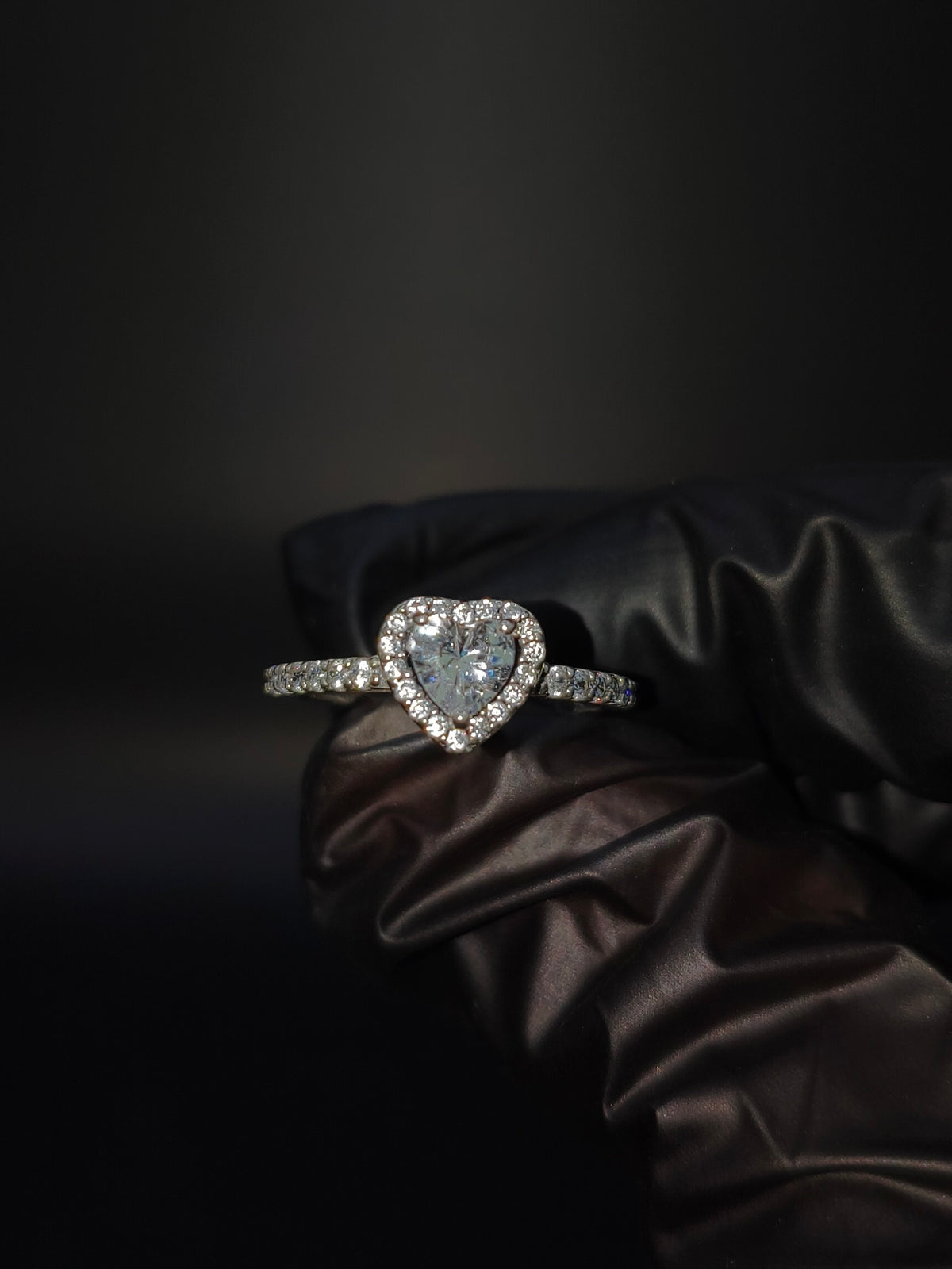 Anillo Promesa Corazón CZ Blanca Plata