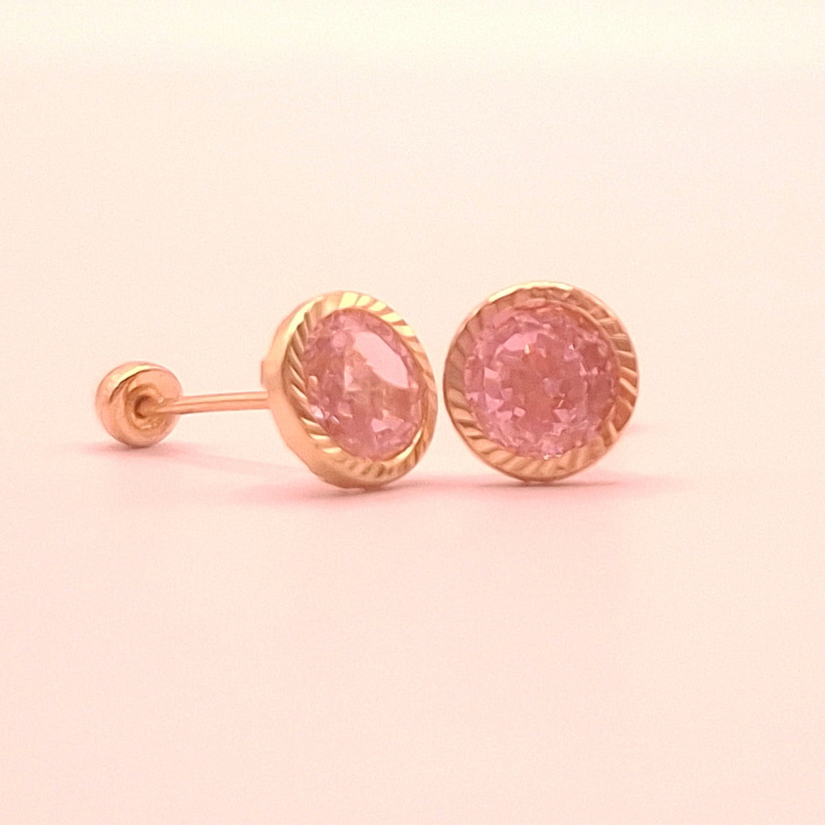 Aretes de Oro Sólido 10k con Diamante CZ Rosa