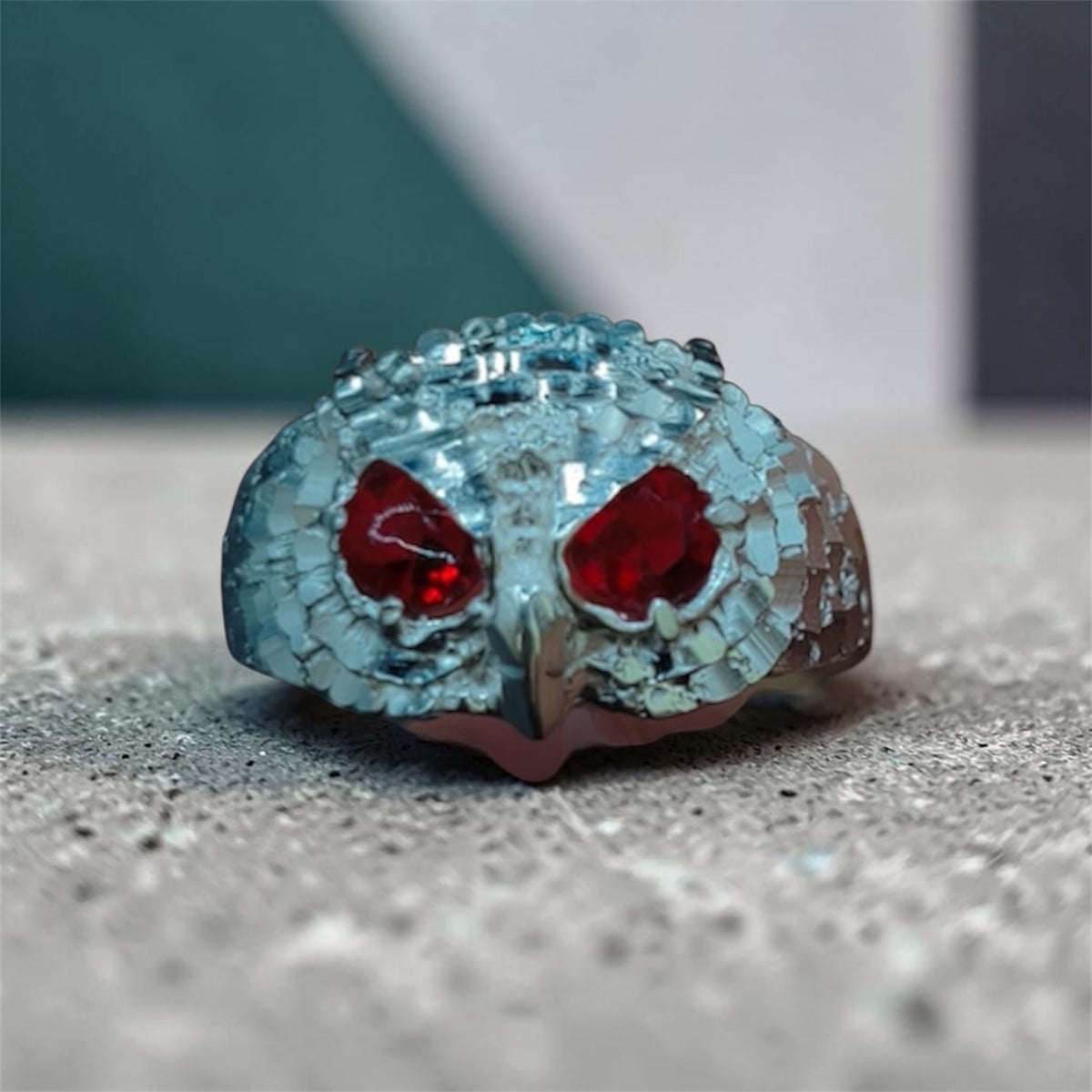 Anillo Búho Rojo — Plata S.925 con Circonia Suiza corte Diamante Roja | Intensidad que se Nota