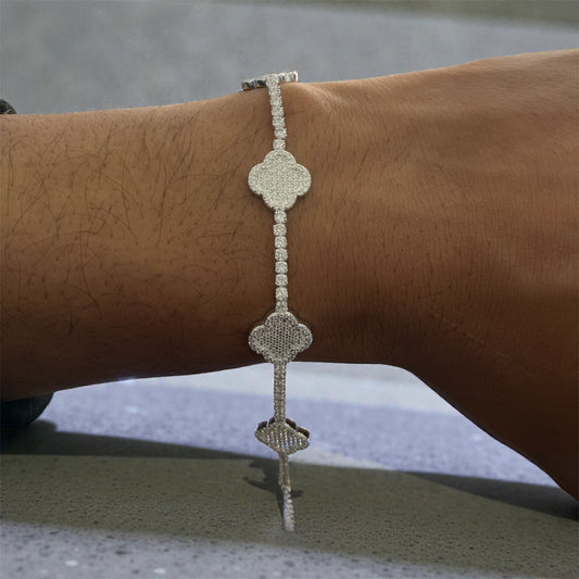 Pulso Tréboles Full CZ 💎 Plata S.925 — Cubierto de Suerte y Destellos