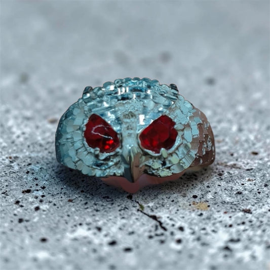 Anillo Búho Rojo — Plata S.925 con Circonia Suiza corte Diamante Roja | Intensidad que se Nota